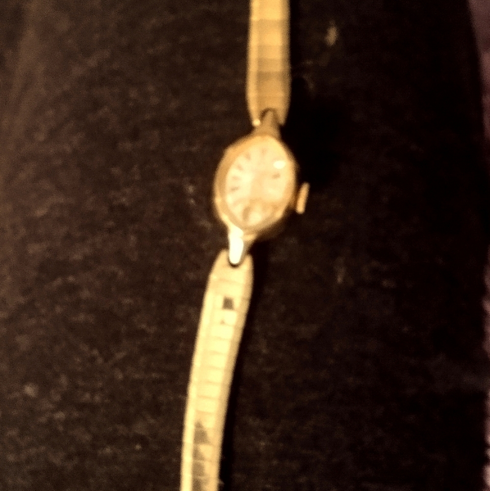 Women's vintage 14 kt yellow gold filled Omega wrist watch